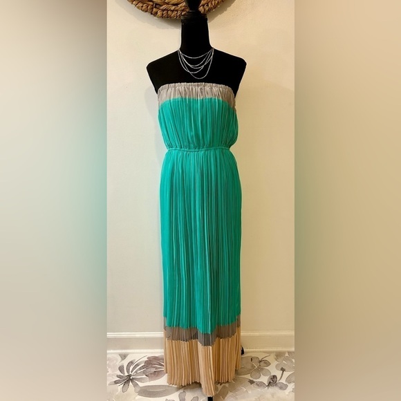 Romeo & Juliet Couture Colorblock Strapless Dress Size Medium - Picture 1 of 11